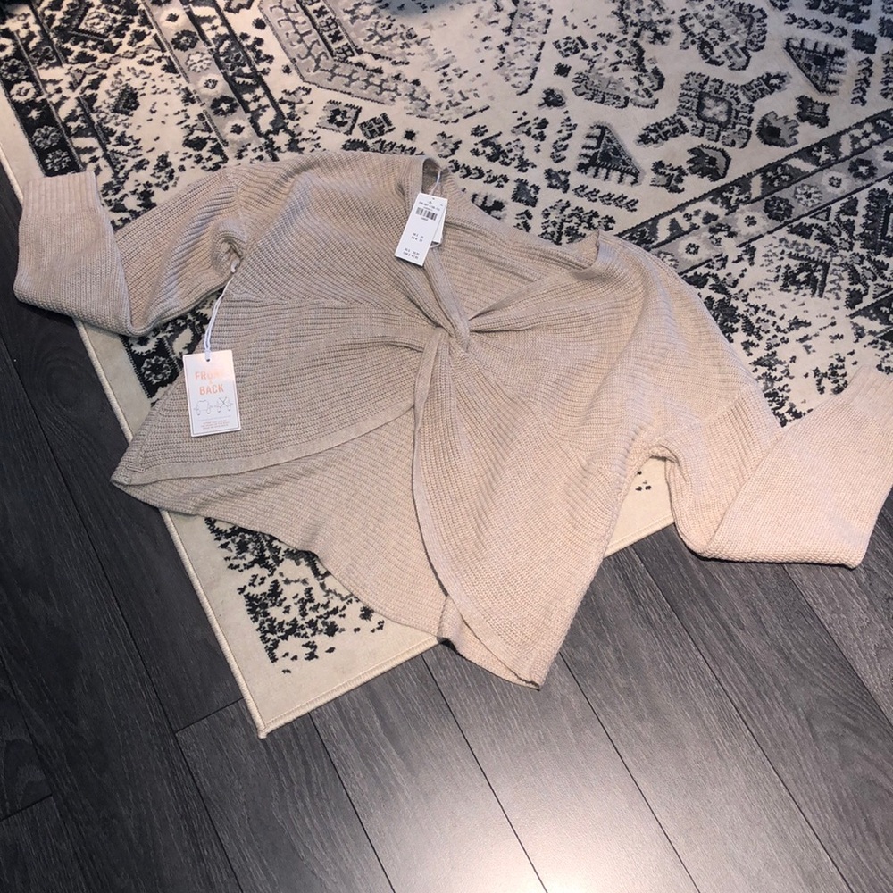 Hollister Beige Twist Back Fall/Winter Sweater